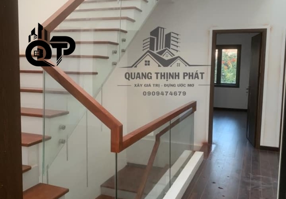 TAY VỊN ĐƯỢC LÀM TỪ GỖ THIÊN NHIÊN